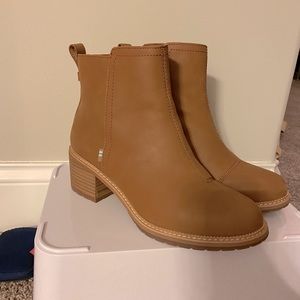 TOMS Boots